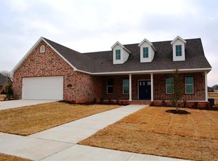 4832 W Crossvine Dr, Fayetteville, AR 72704