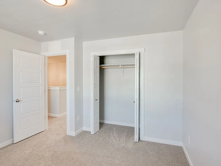 332 S Baraya Way — Photo 17