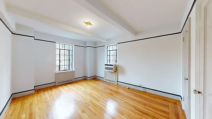 Rented by Bond New York | media 19