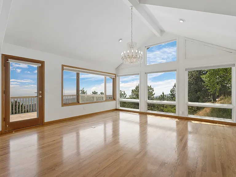1281 Peakview Cir — Photo 9