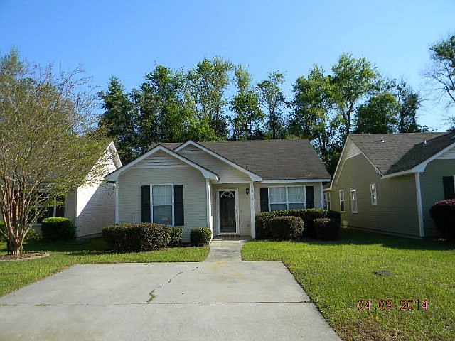 1st image of 210 Palmer Dr