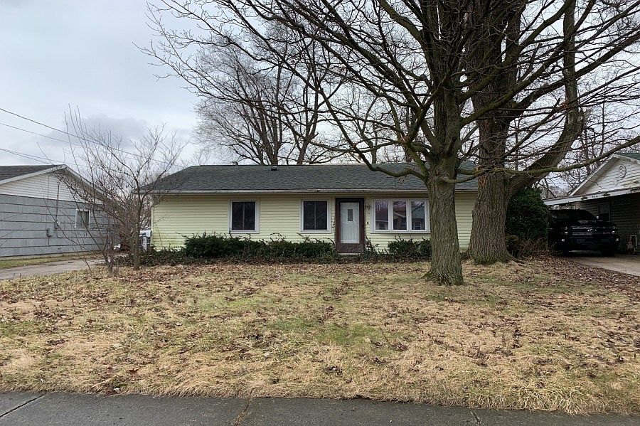 1st image of 820 Central Dr