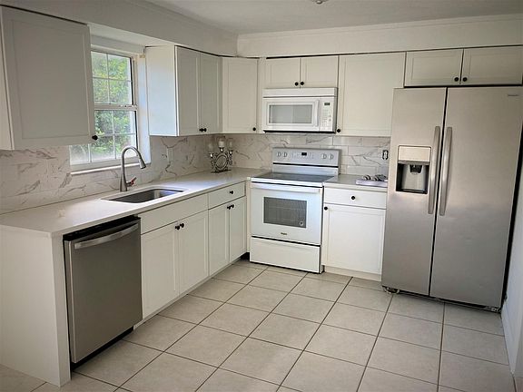 4th image of 115 Coral Dr