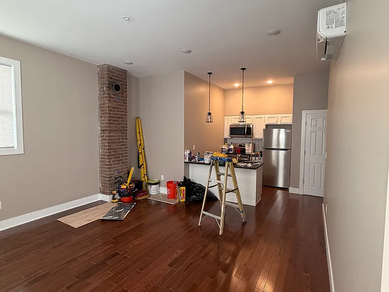 521 Warren St #1 — Photo 8