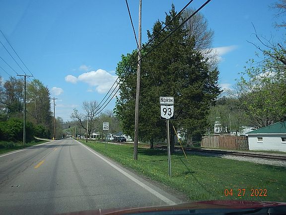 2nd image of 276 W 13th St