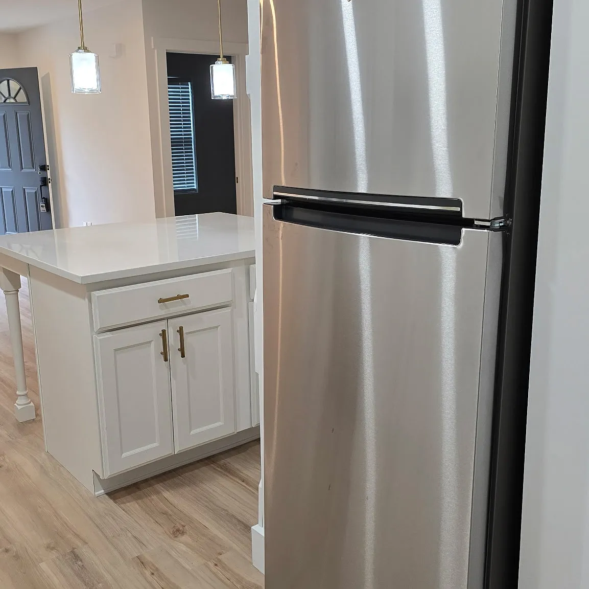 2 bed, 800 sqft, $1,375 — Photo 3