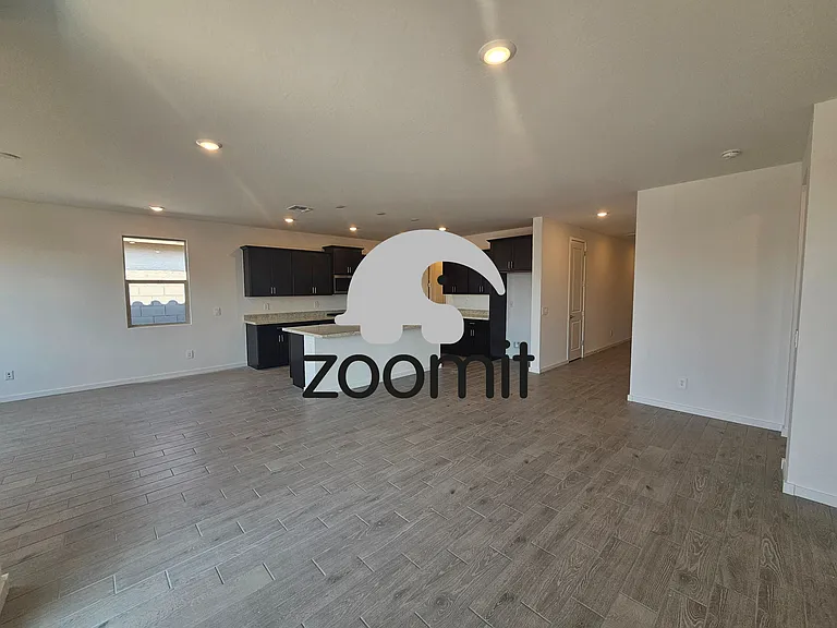 16047 W Honeysuckle Dr — Photo 4