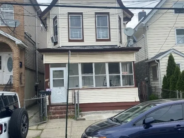 123 Franklin St, Elizabeth City, NJ 07206
