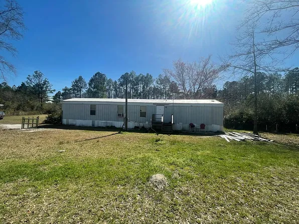 7021 Catalina Dr, Blackshear, GA 31516