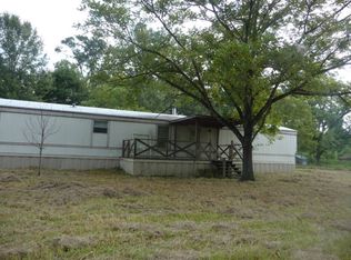 1 Becerra Dr, Picayune, MS 39466