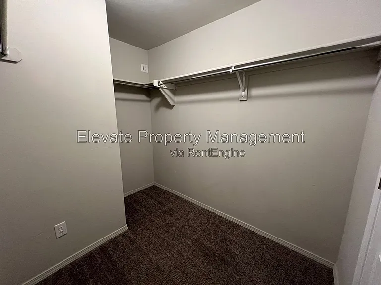 1357 Dustin Dr — Photo 18