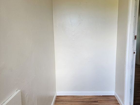 2nd image of 4669-73.5 Felton St #46735
