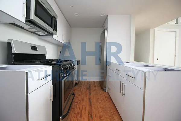 Rented by At Home Realty NY LLC | media 20