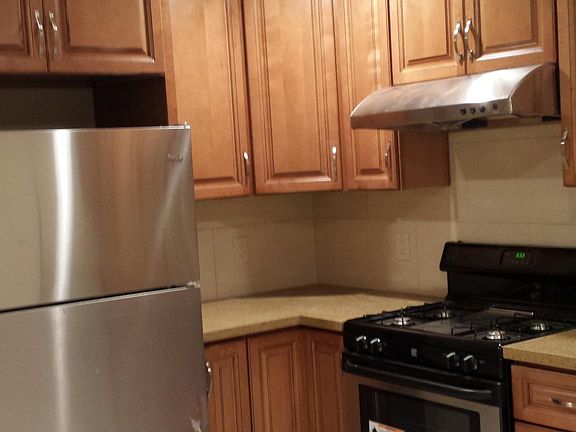 4th image of 680 San Luisito Way