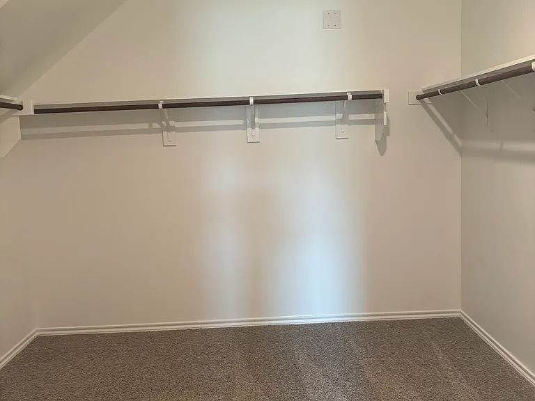 4005 Oakcrest Ln — Photo 17