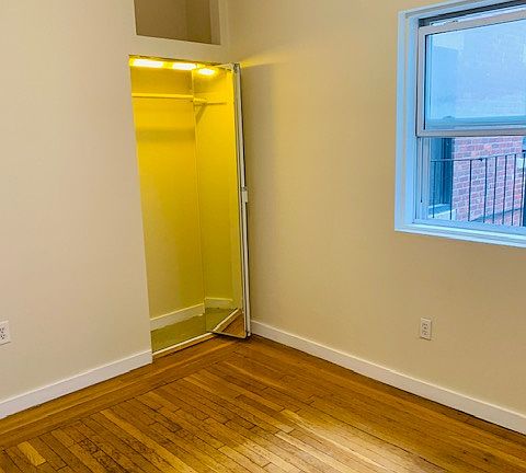 5th image of 17 Hemenway St #7