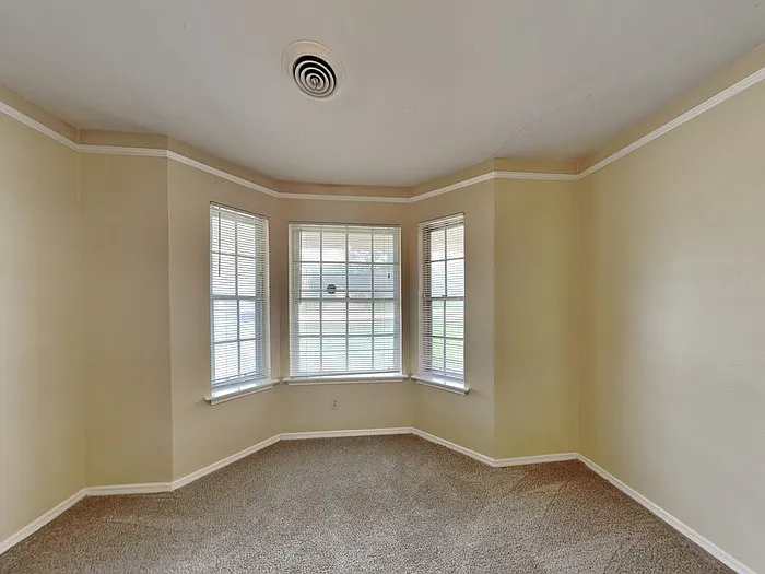 7108 Ellis Rd — Photo 16