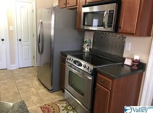103 Breezy Pointe Ln, Huntsville, AL 35811