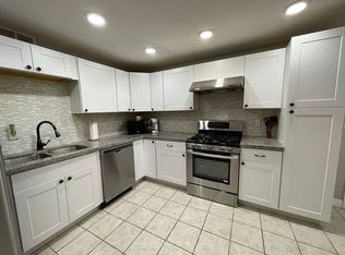 8395 S Grambling Way, Sandy, UT 84094