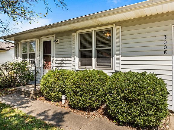 3rd image of 3008 Ladue Dr