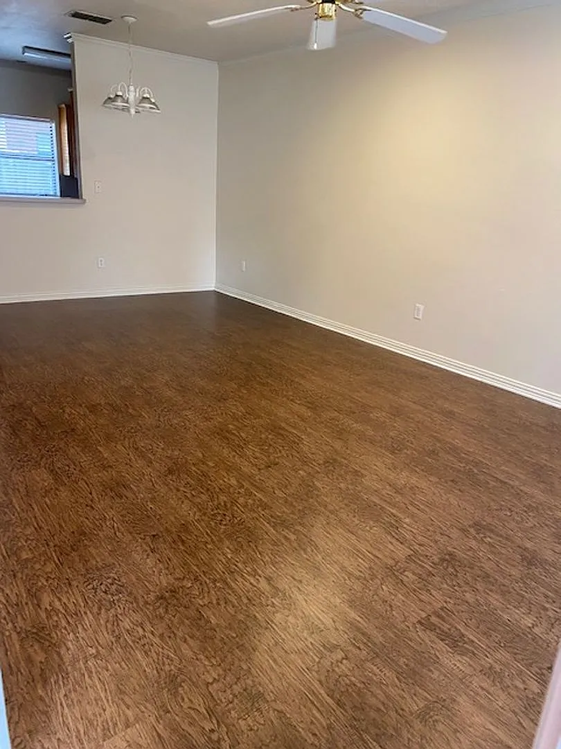 Building Photo - 2208 N Carroll Blvd #2