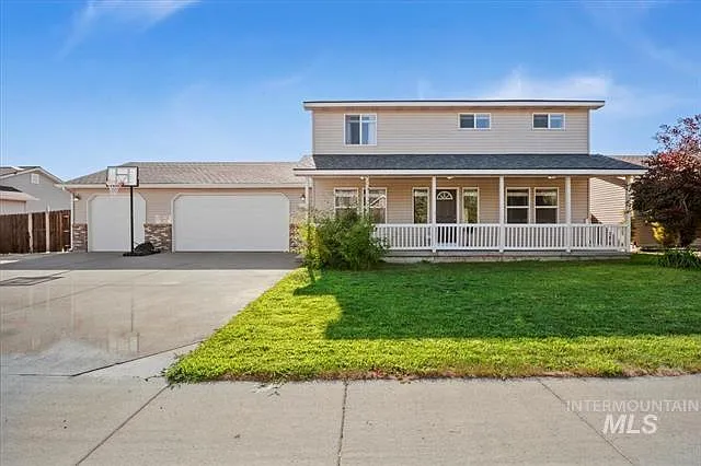 1437 NE Cinder Loop — Photo 12