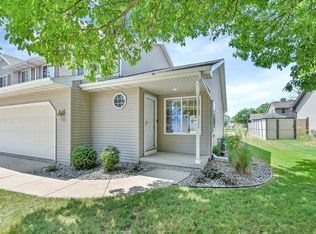 700 Mollies Way, De Pere, WI 54115