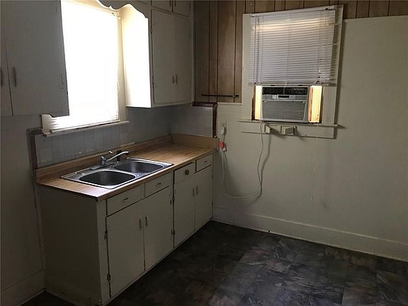 5th image of 2311 Thomas Blvd