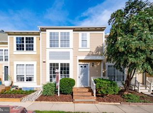 5739 Evergreen Knoll Ct, Alexandria, VA 22303