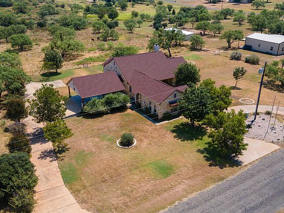 2nd image of 108 LEGEND HILLS BLVD.