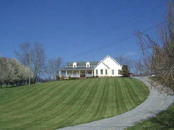 3rd image of 28311 Lee Hwy