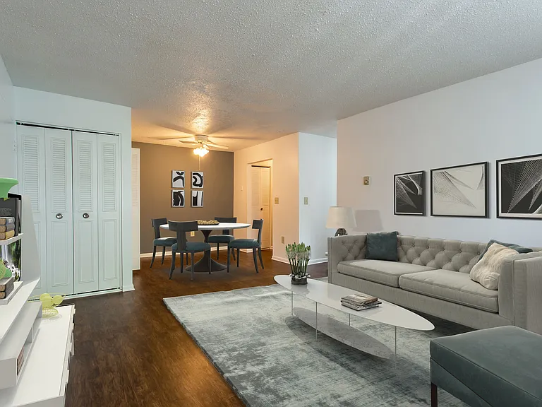 Highland Club Apartments — Photo 1