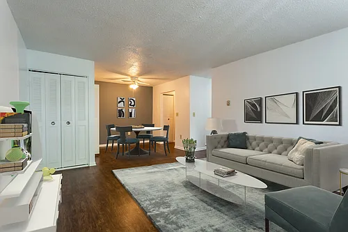 Highland Club Apartments Photo 1