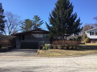 2 Walton Pl, Normal, IL 61761