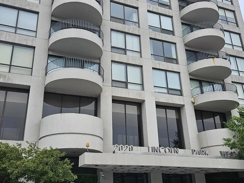 2020 N Lincoln Park W #N-20D