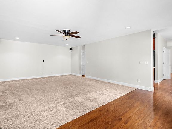 3rd image of 200 Saint Andrews Dr