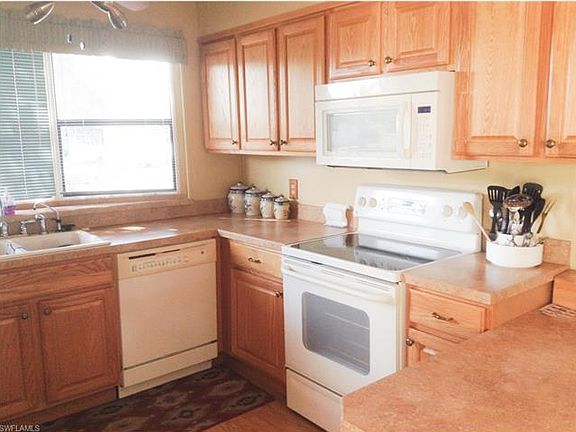 4th image of 10095 Broken Woods Ct