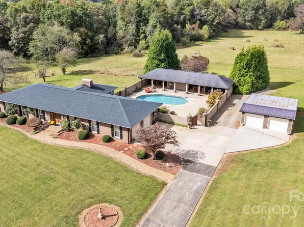 840 Happy Plains Rd, Taylorsville, NC 28681