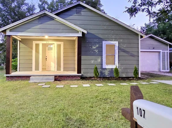 107 W Redbud St, Gilmer, TX 75644