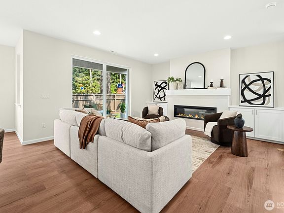 4th image of 1805 147th Street S