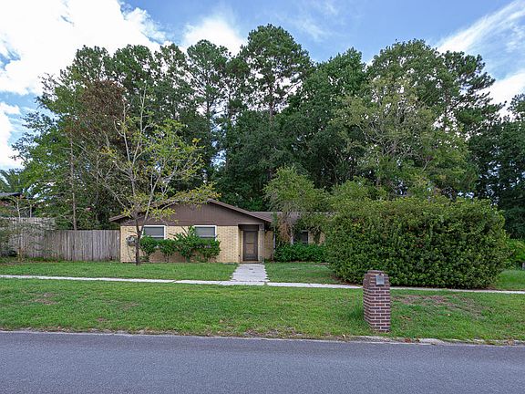 2nd image of 1515 Rebecca Dr