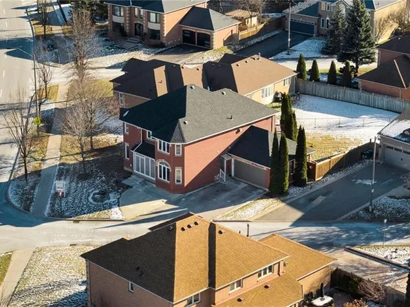 3543 Trelawny Cir, Mississauga, ON L5N 6N8