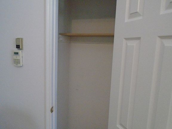 4th image of 31-13 30th St #1F