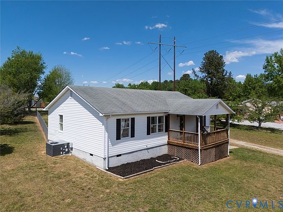 3rd image of 101 Redbud Ln