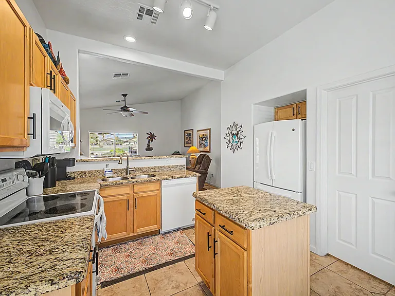 23086 W Arrow Dr — Photo 19
