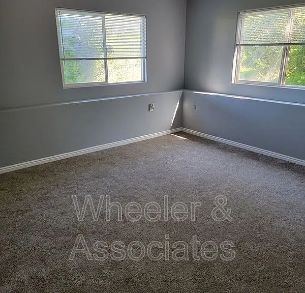 1106 E 2625 N — Photo 26