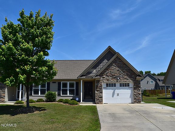 2nd image of 2220 Sweet Bay Drive #B