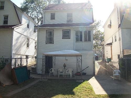 3rd image of 10975 205th St