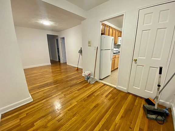 2nd image of 20 Woodruff Ave APT 1C