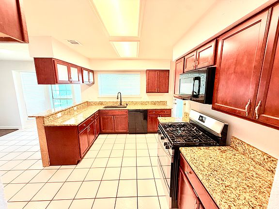 5th image of 5412 Crater Lake Dr
